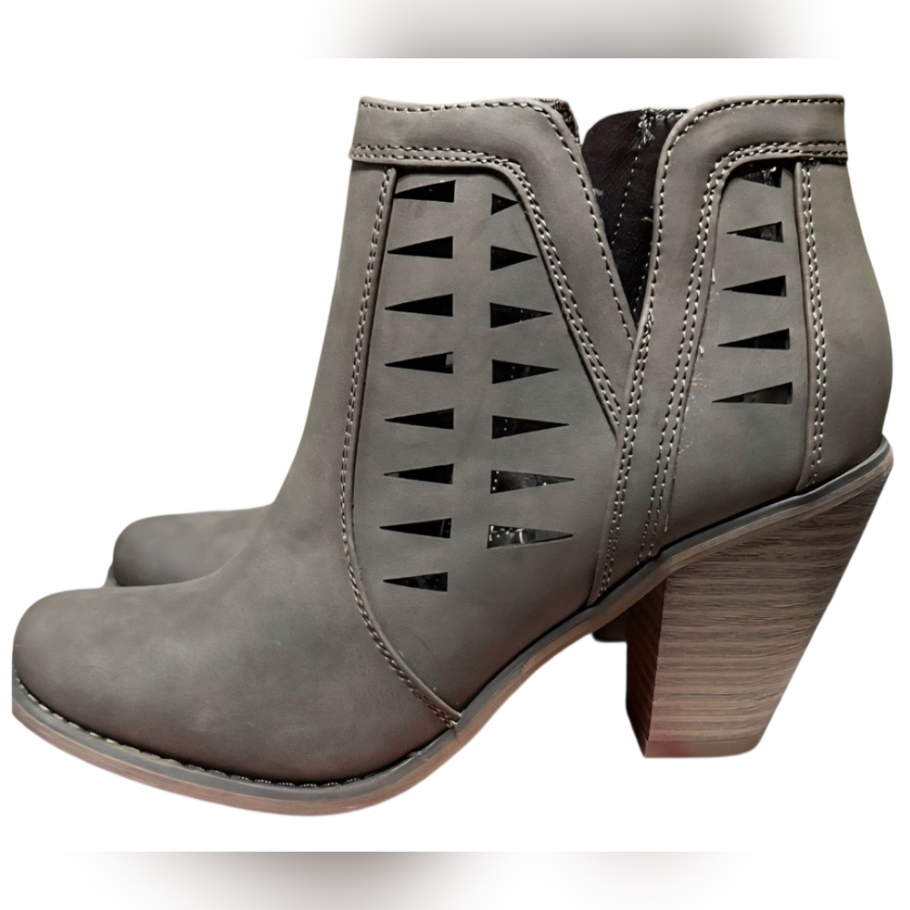 J Mark Gray Ankle Booties Heeled Boots Sz.10 - Picture 7 of 8